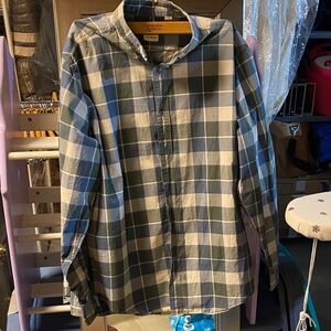 Men's Casual Plaid Shirt - Gray, blue and beige.